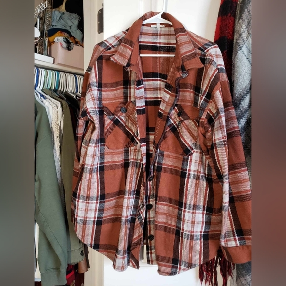 Shacket - Picture 1 of 1